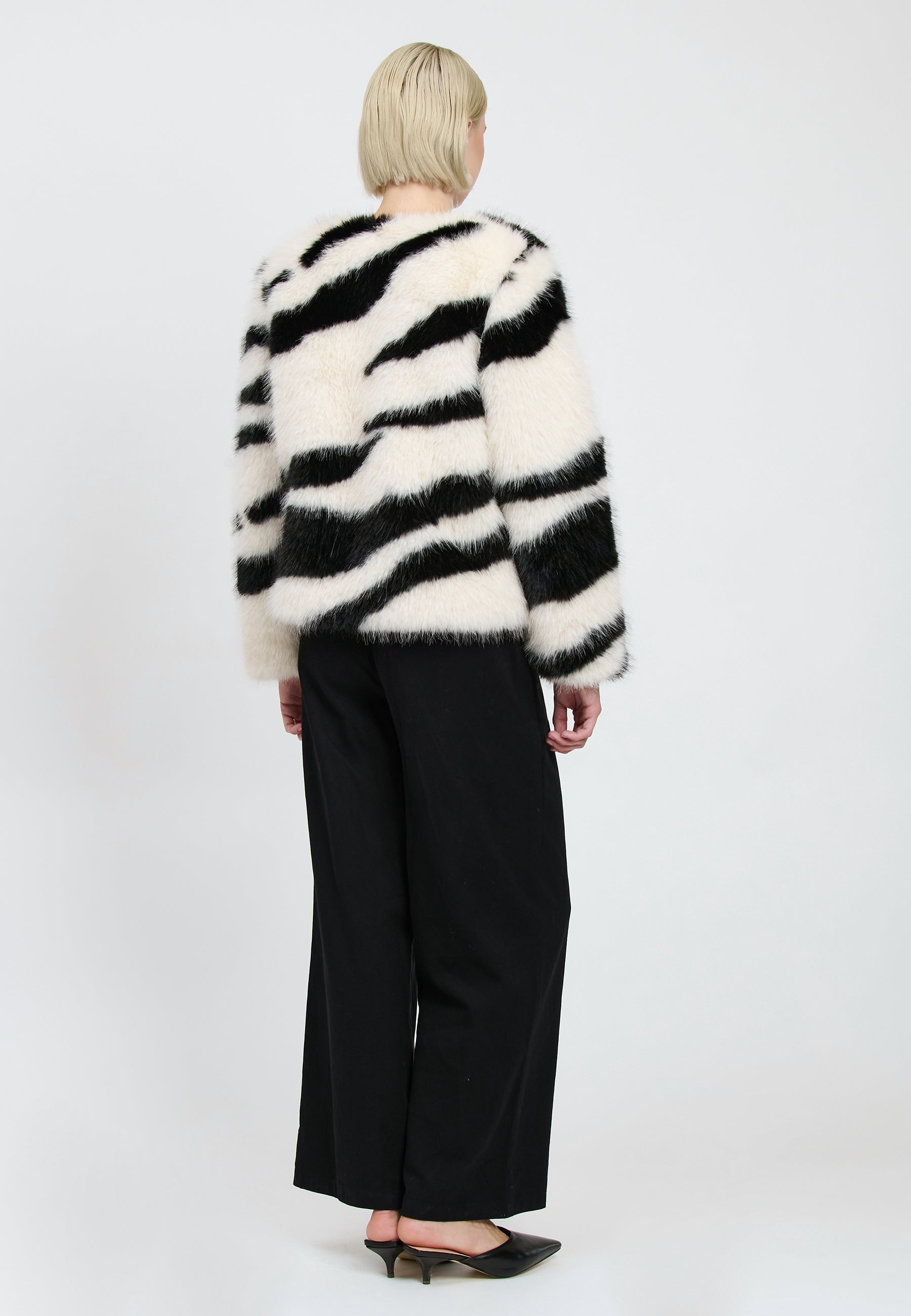 Faux Fur 02BJ2307